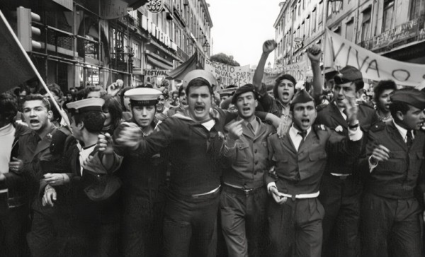 Le 25 avril 1974 et l'avènement de la Liberté